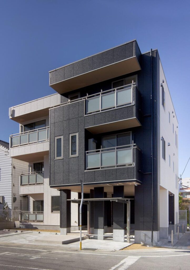 重量鉄骨3 階建ての賃貸住宅併用で、住みながら収益を得る家